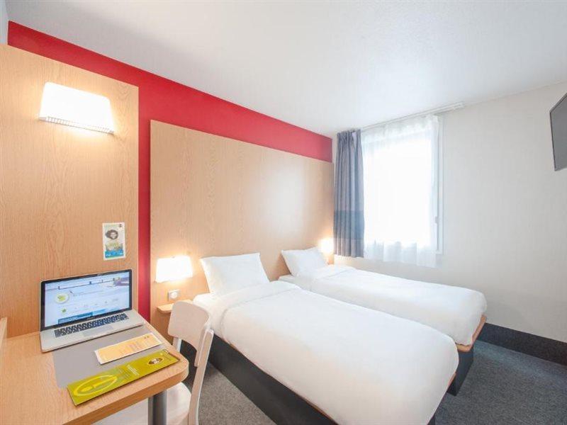 B&B Hotel La Rochelle Beaulieu Puilboreau Esterno foto