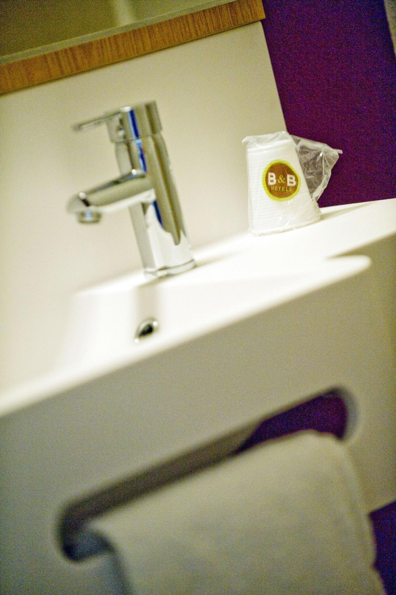 B&B Hotel La Rochelle Beaulieu Puilboreau Esterno foto