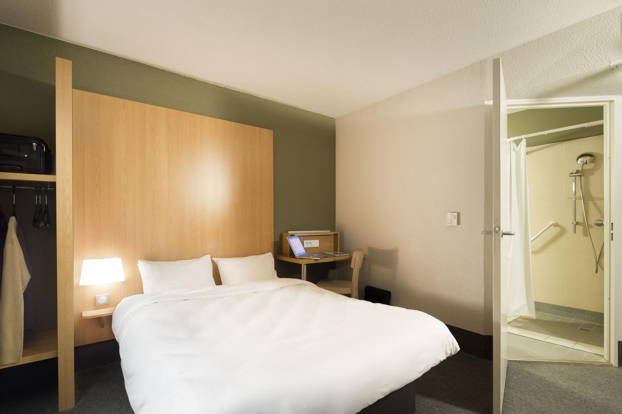 B&B Hotel La Rochelle Beaulieu Puilboreau Esterno foto