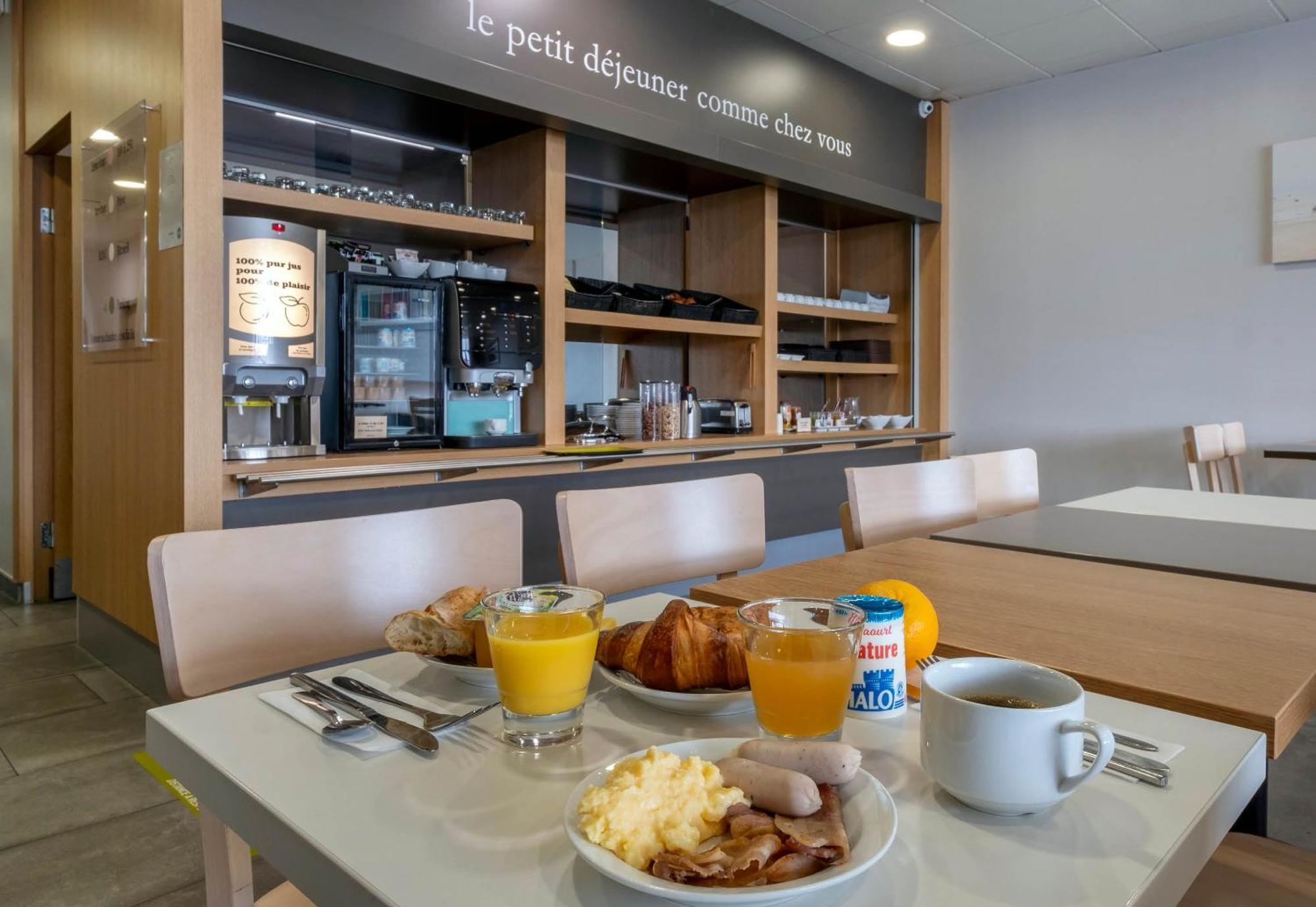 B&B Hotel La Rochelle Beaulieu Puilboreau Esterno foto
