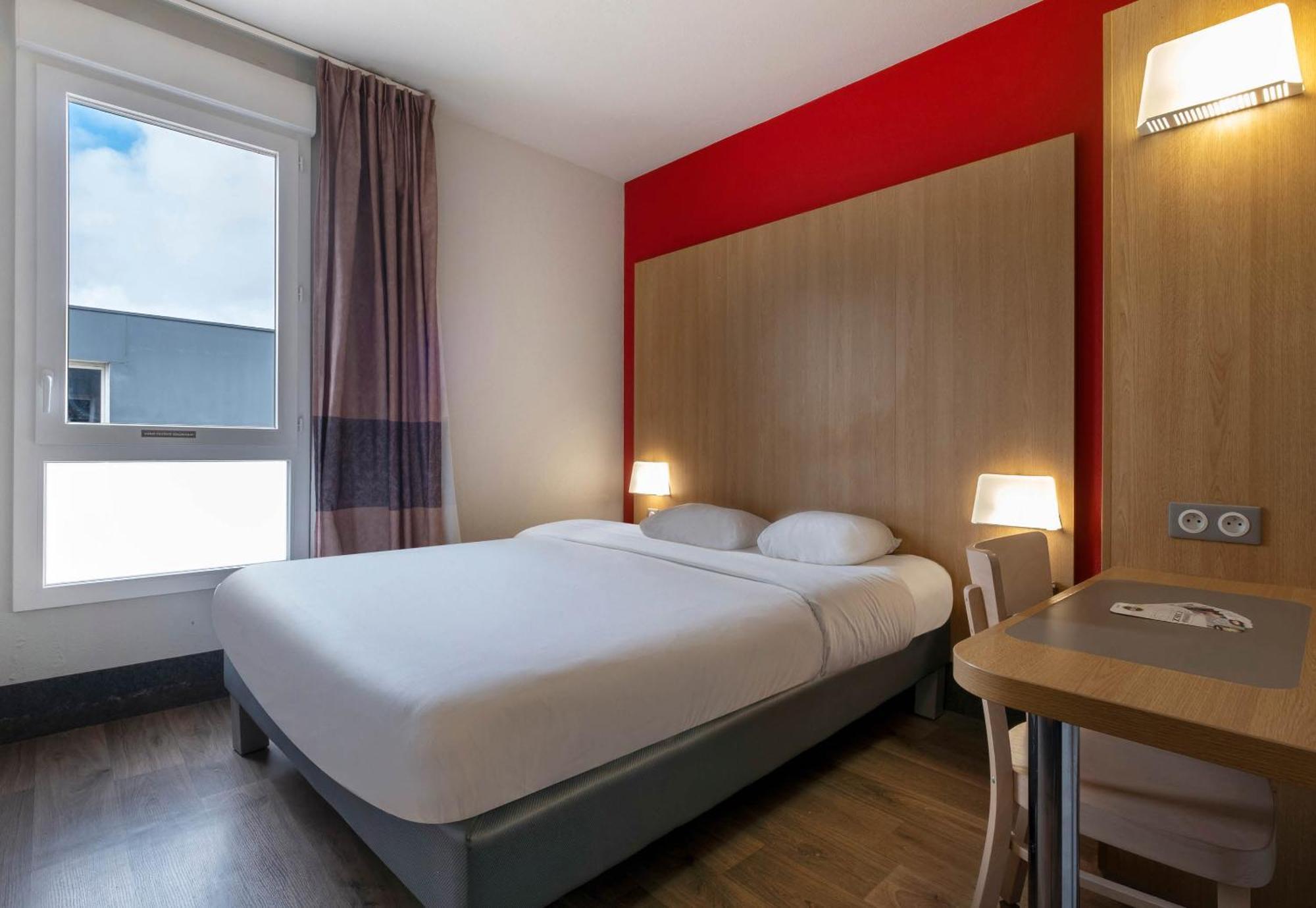 B&B Hotel La Rochelle Beaulieu Puilboreau Esterno foto
