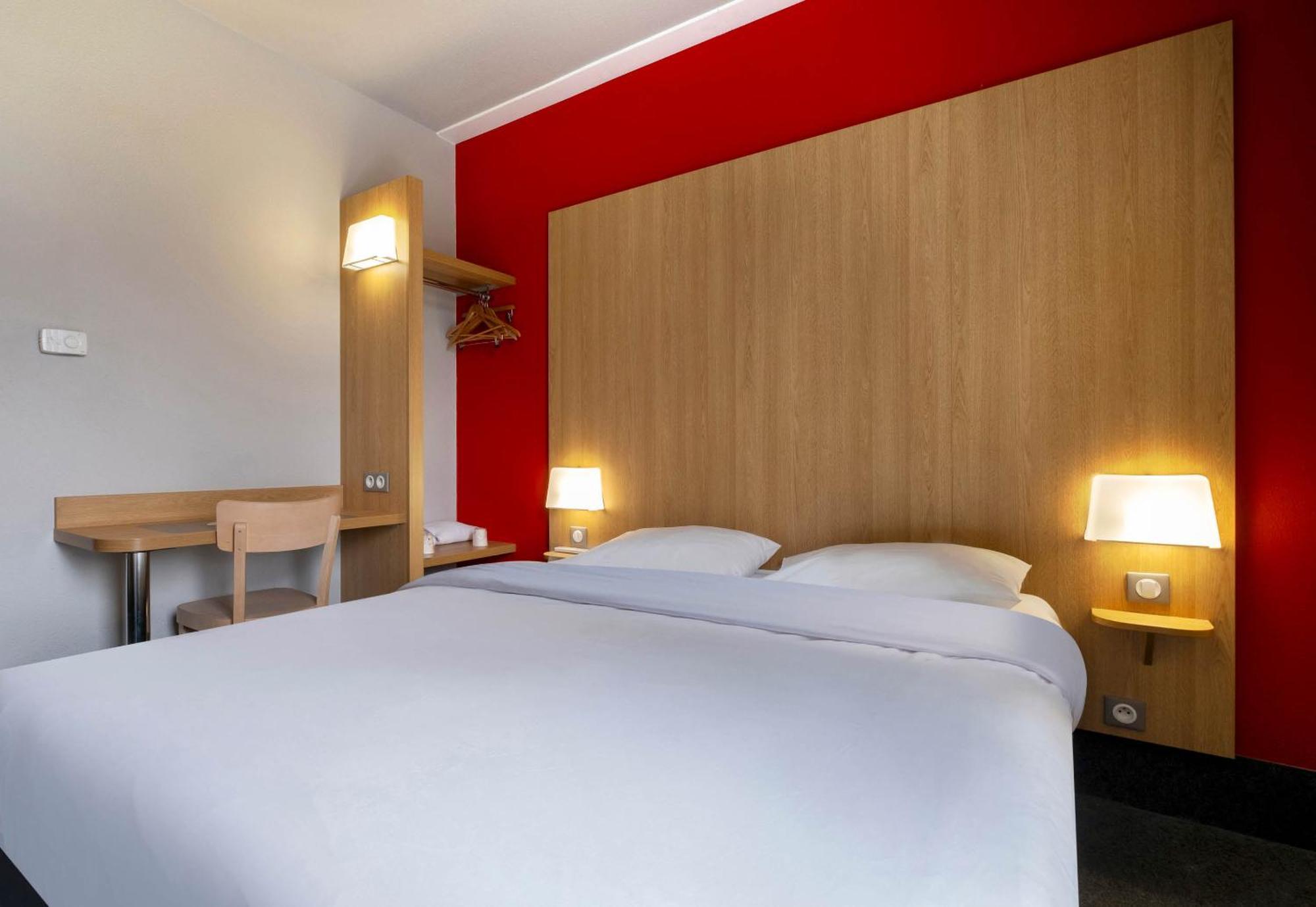 B&B Hotel La Rochelle Beaulieu Puilboreau Esterno foto