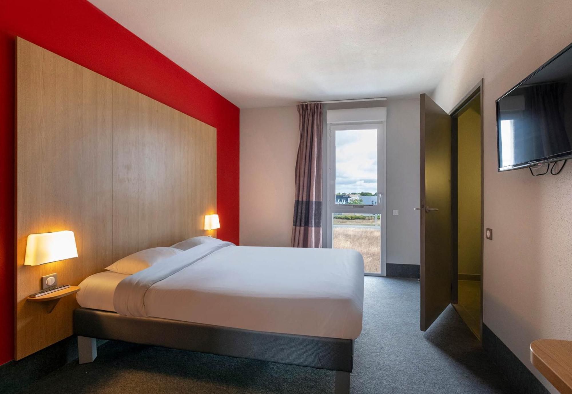 B&B Hotel La Rochelle Beaulieu Puilboreau Esterno foto