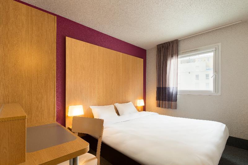 B&B Hotel La Rochelle Beaulieu Puilboreau Esterno foto