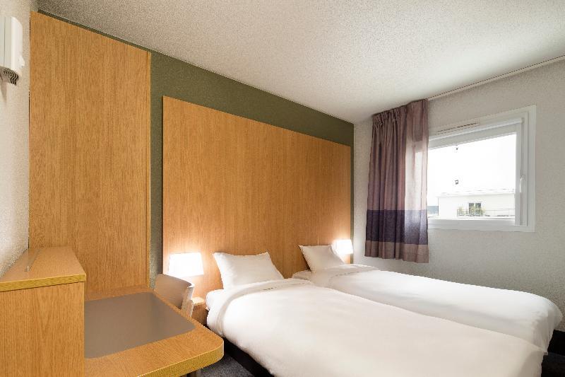 B&B Hotel La Rochelle Beaulieu Puilboreau Esterno foto